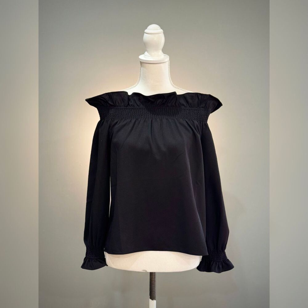 Black Tuckernuck Ruffled Off Shoulder Blouse Size XXS Like New